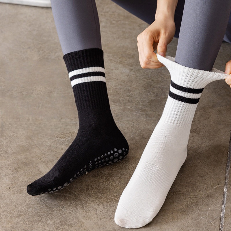 Women Non Slip Yoga Socks, Gri - مراجعة Yoga Fitness Wear وسعره