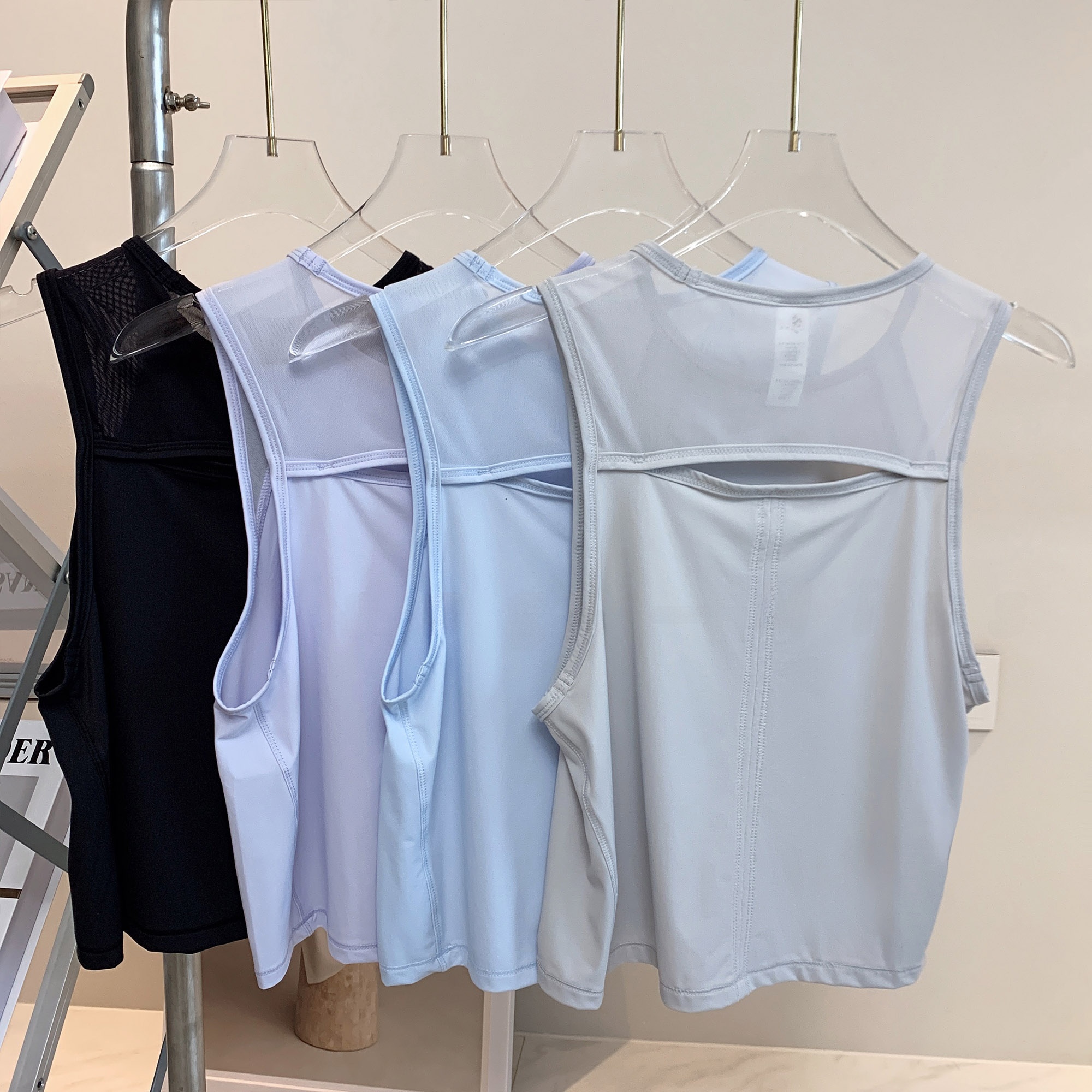 Light Oxygen irt Loose Me Spli - مراجعة Oxygen Yoga & Fitness Yorkdale وسعره