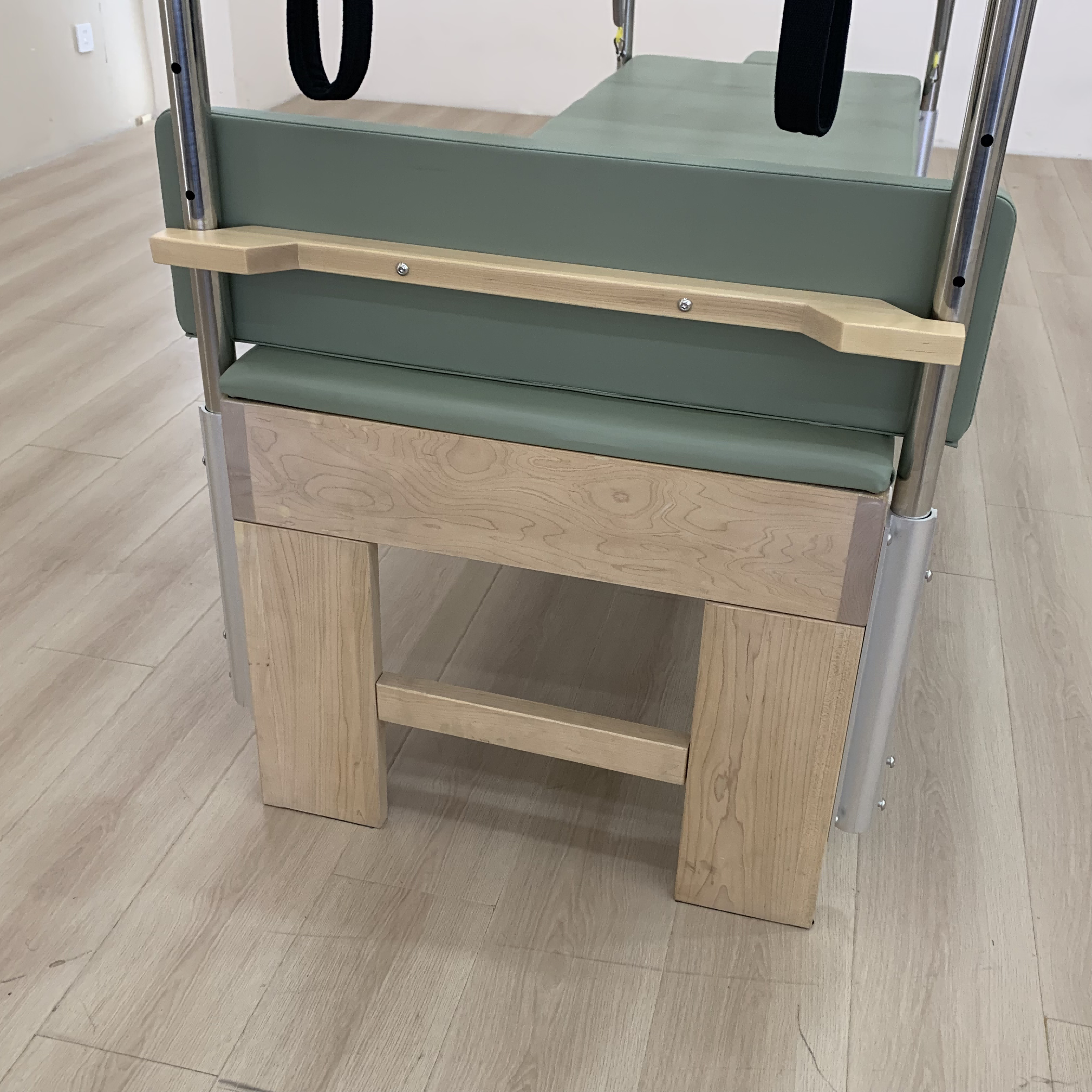 ATV&UTVDurable Studio Pilates  - مراجعة Yoga And Fitness Studio وسعره