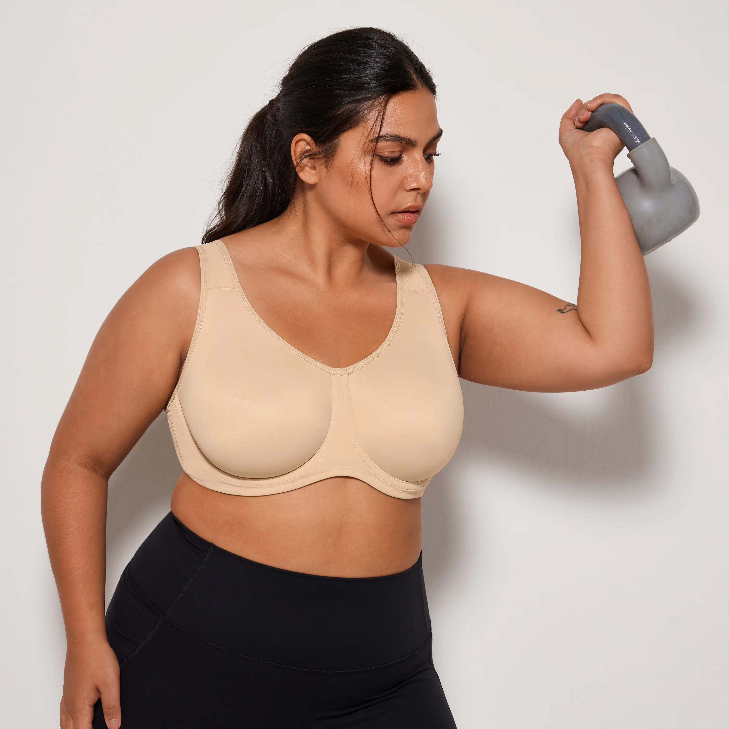Yoga Sports Bra Women Max Cont - مراجعة Yoga Fitness Plus وسعره