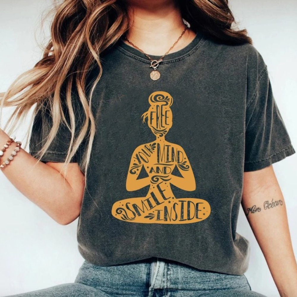 Yoga T-Shirt Free Your Mind Po - مراجعة Yoga Fitness Instructor وسعره